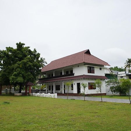 Tamarind Heritage Holiday Home 앙가말리 외부 사진