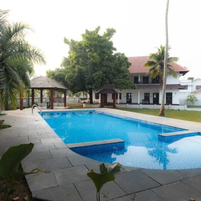 Tamarind Heritage Holiday Home 앙가말리 외부 사진