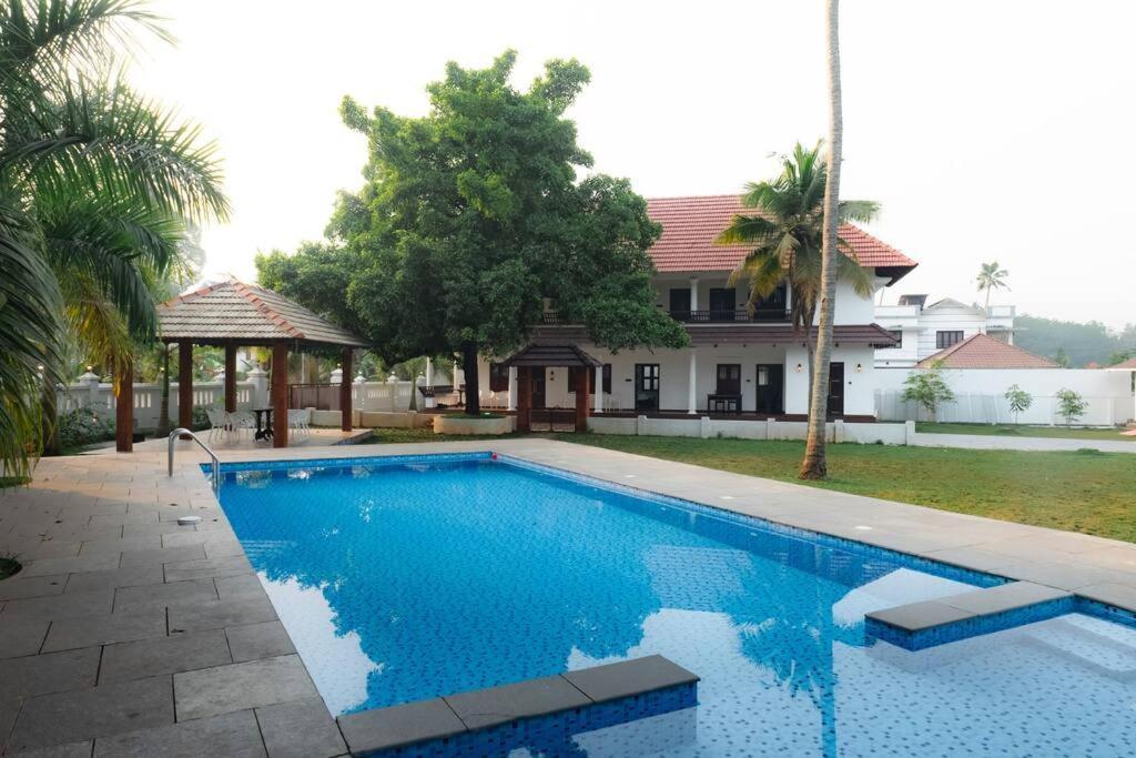 Tamarind Heritage Holiday Home 앙가말리 외부 사진