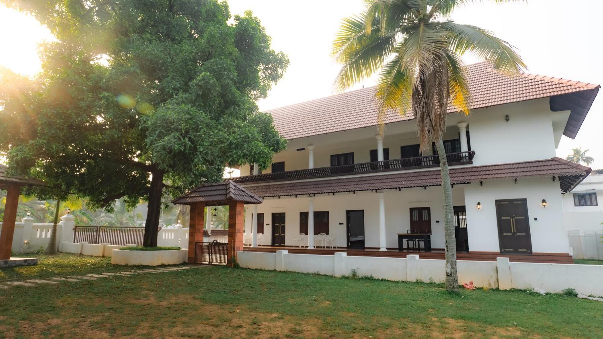 Tamarind Heritage Holiday Home 앙가말리 외부 사진