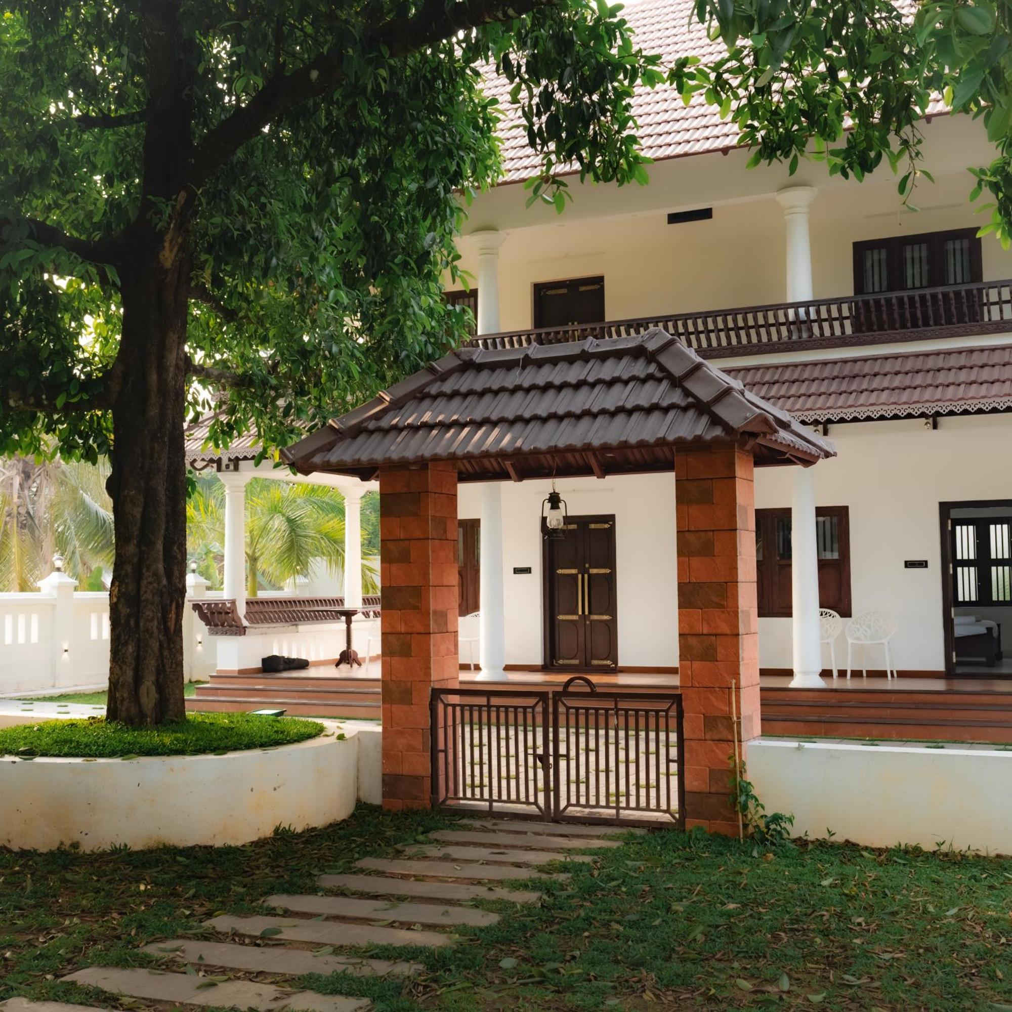 Tamarind Heritage Holiday Home 앙가말리 외부 사진