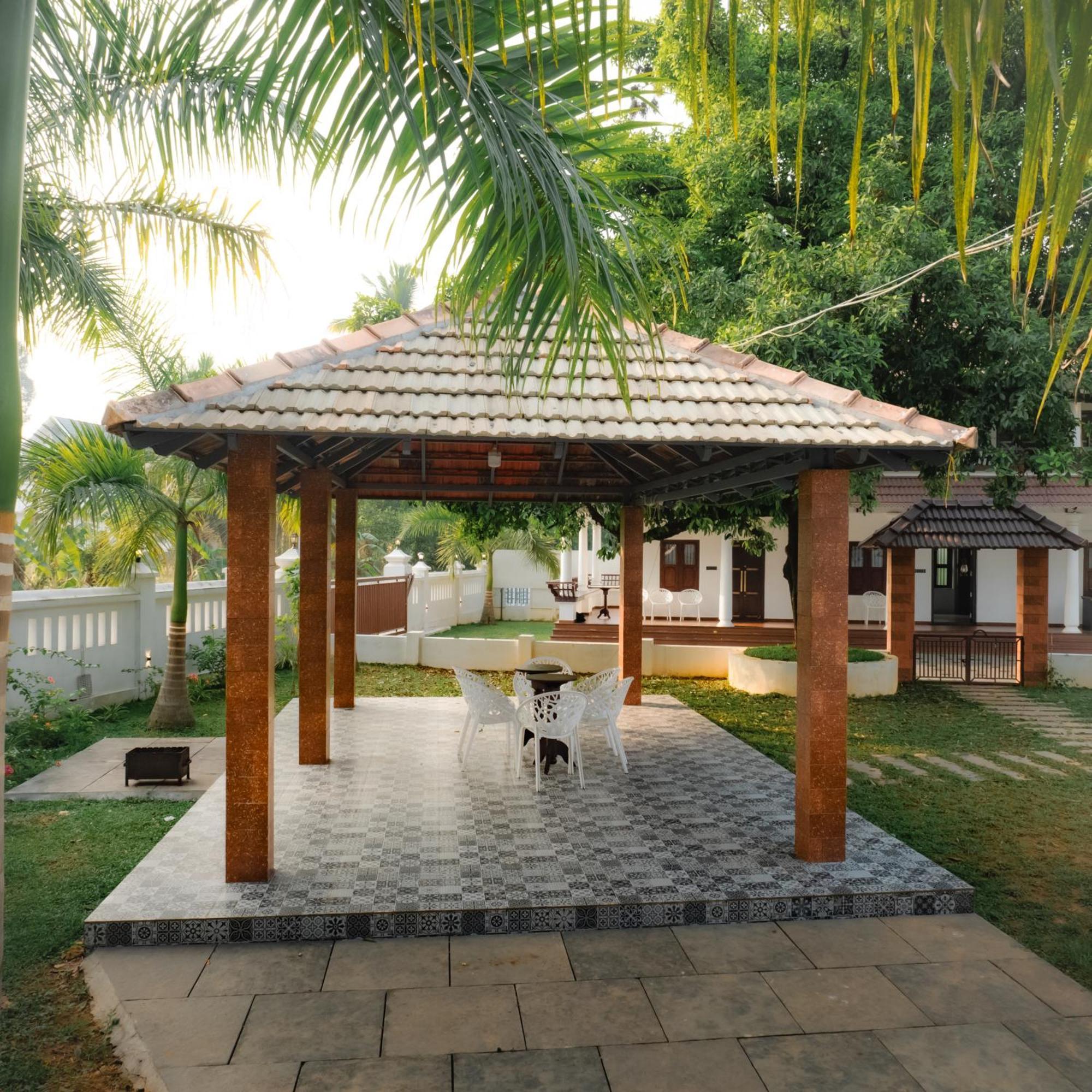 Tamarind Heritage Holiday Home 앙가말리 외부 사진