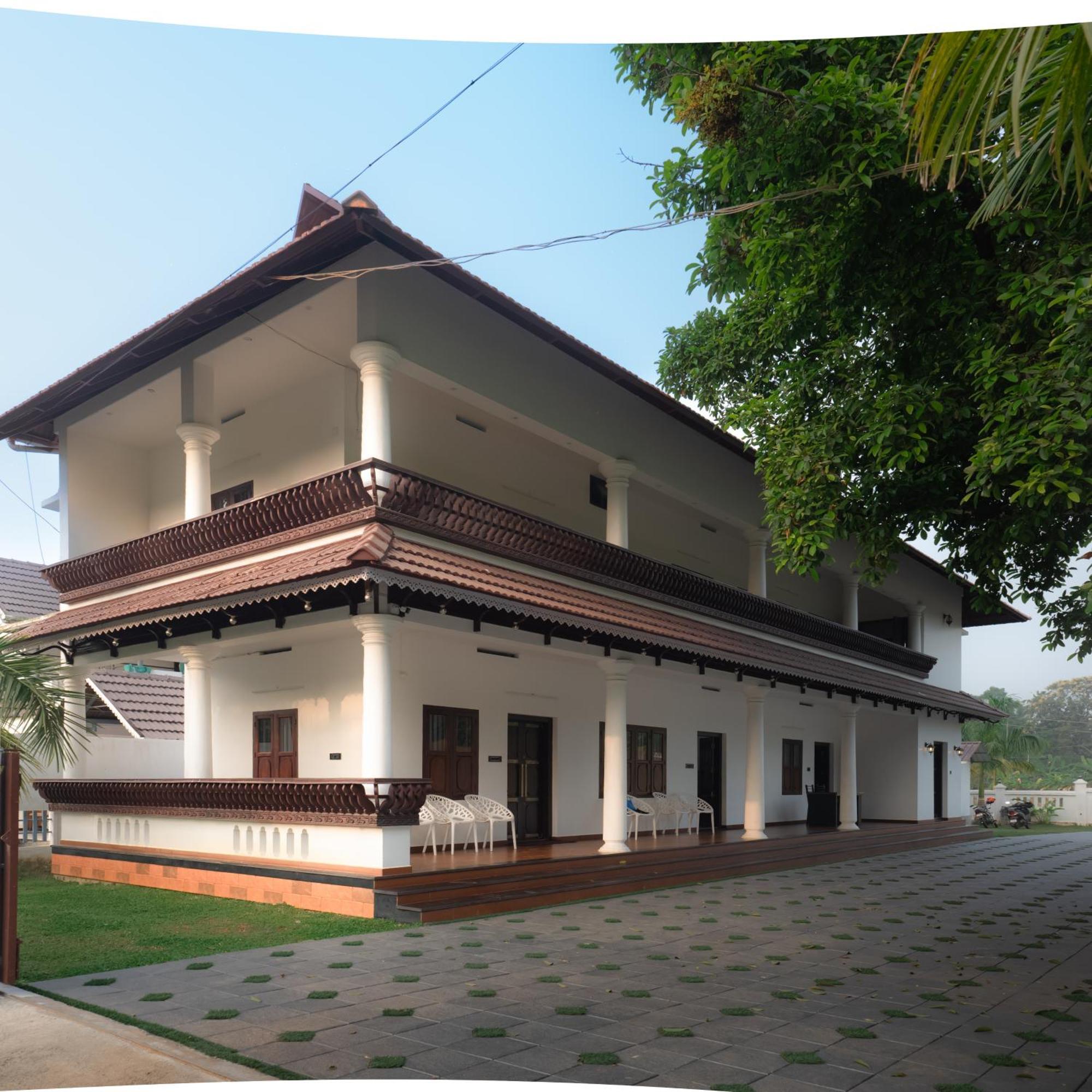 Tamarind Heritage Holiday Home 앙가말리 외부 사진