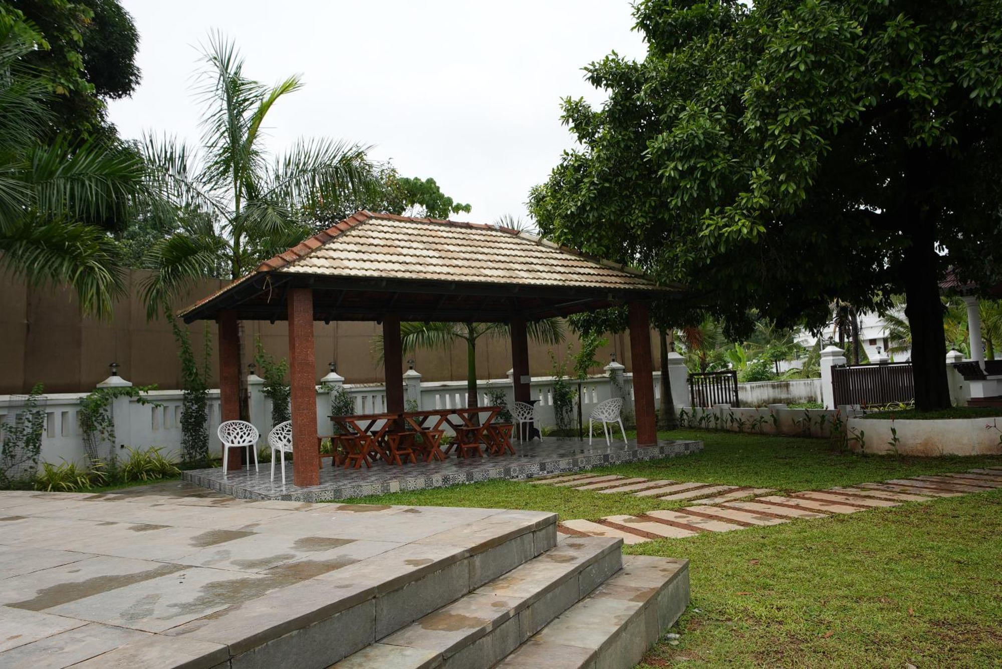 Tamarind Heritage Holiday Home 앙가말리 외부 사진